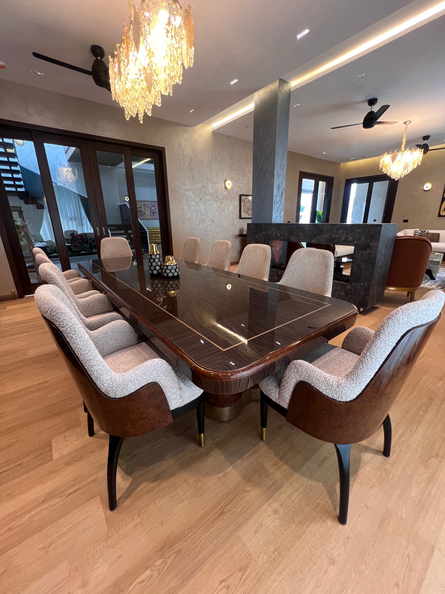 The Luxe Gathering Dining