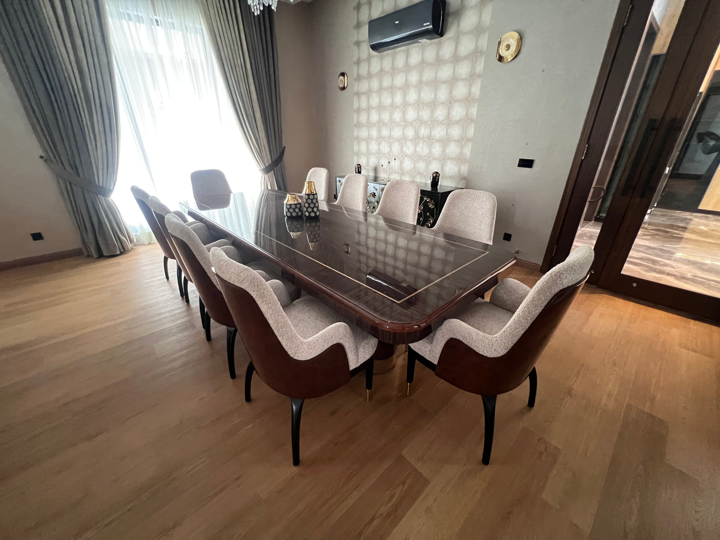 The Luxe Gathering Dining
