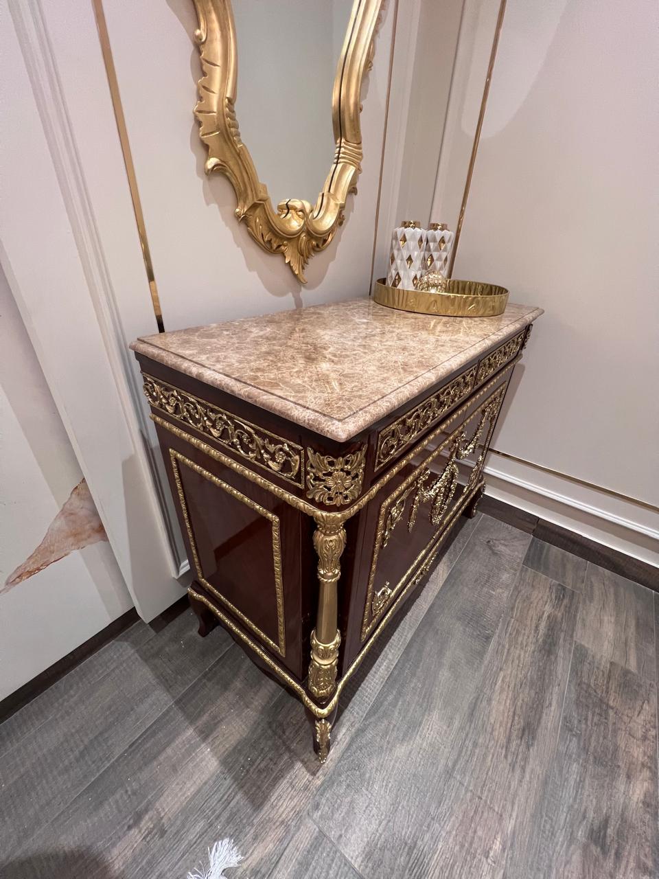 Signature Side Board