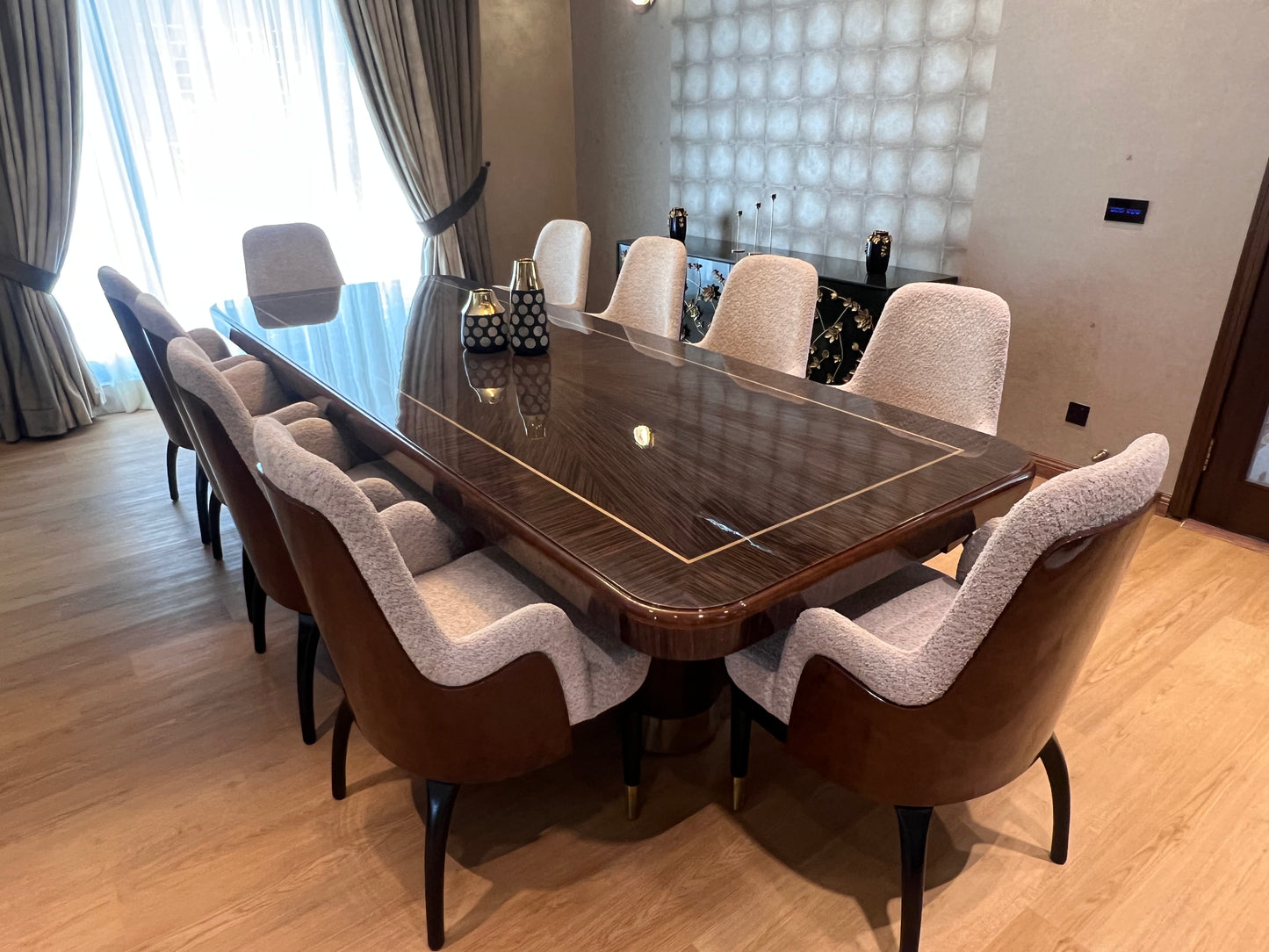 The Luxe Gathering Dining